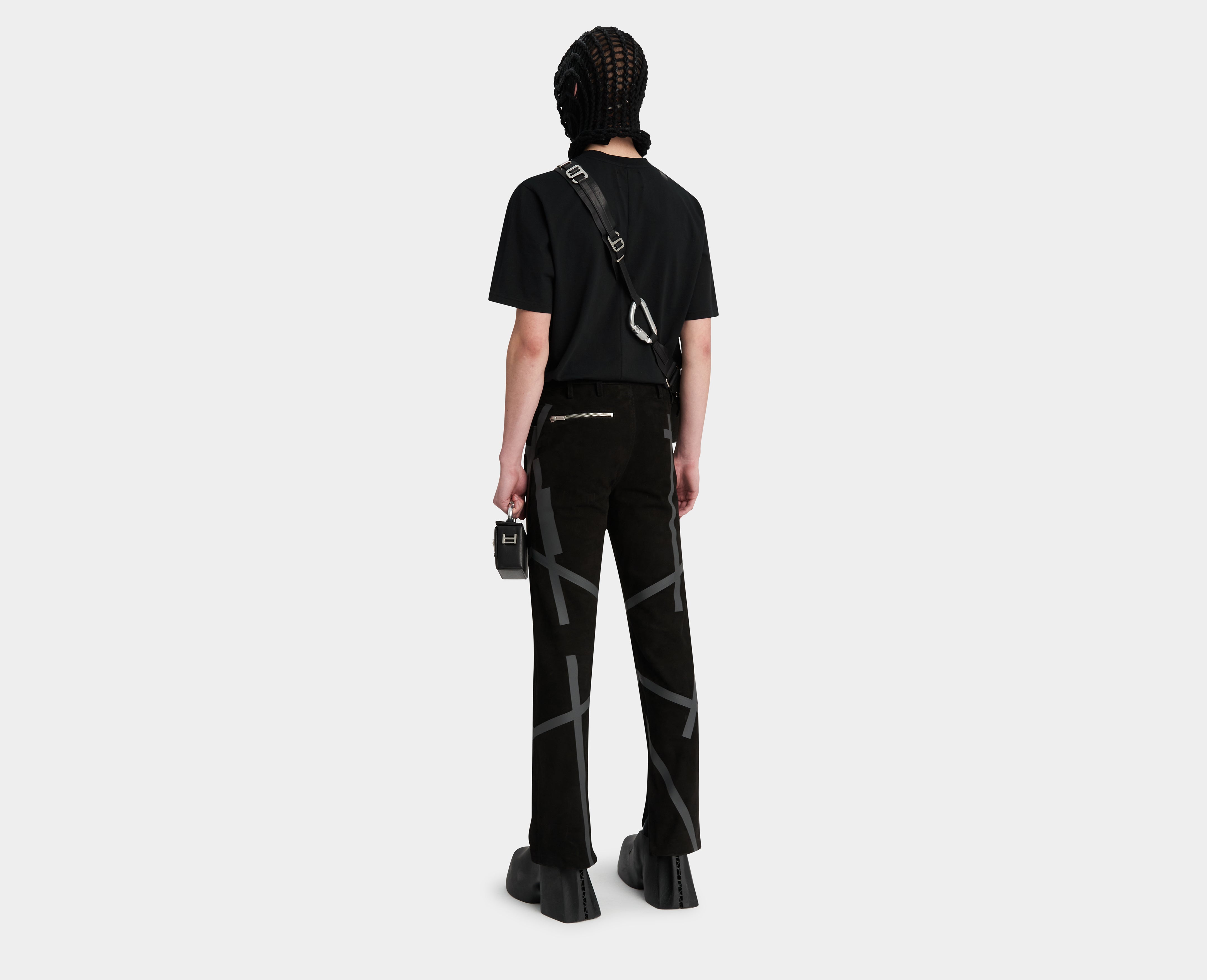 HE, product: IMAGO SUEDE TROUSERS (Fig. 4)