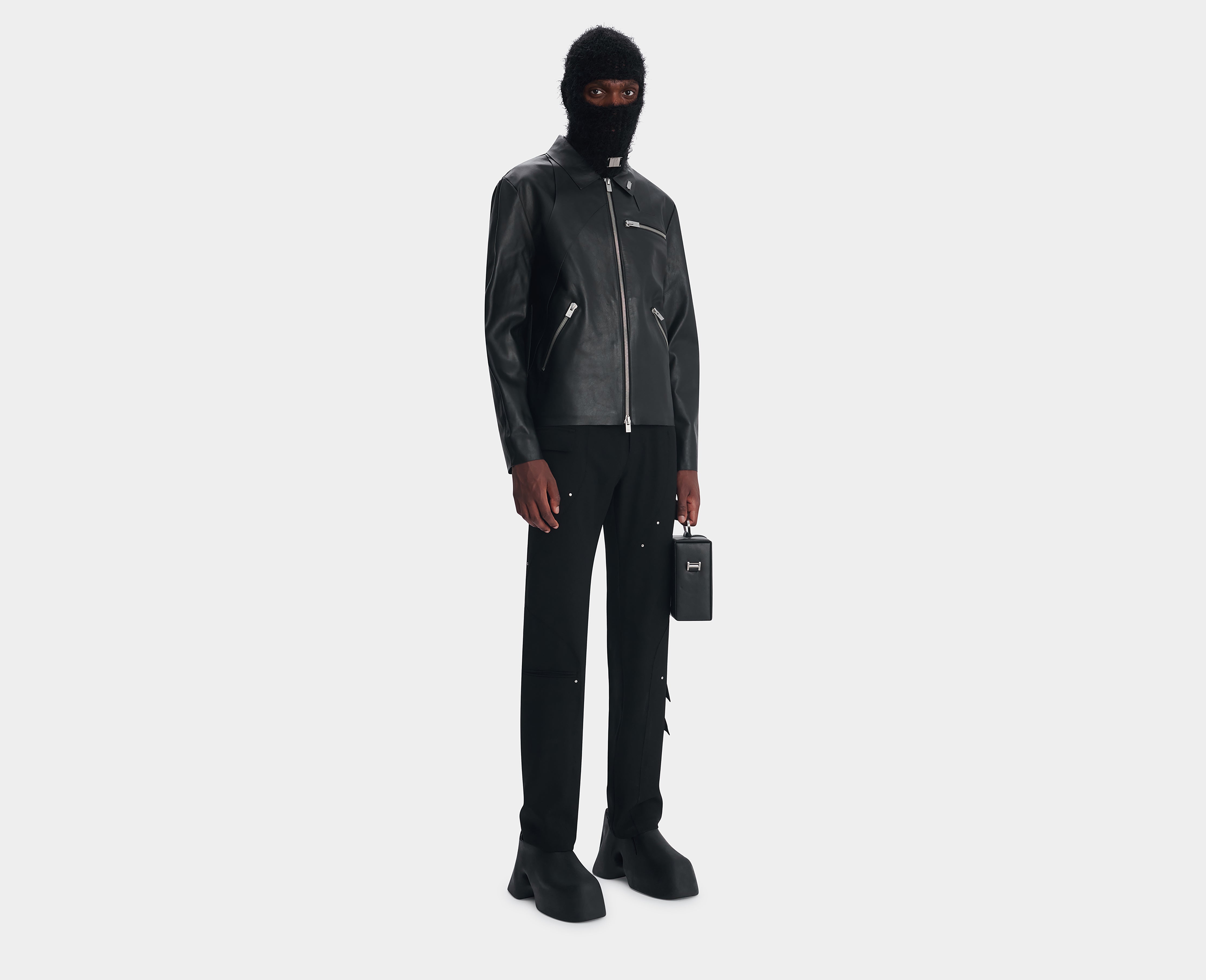 HE, product: COMITY BALACLAVA (Fig. 3)