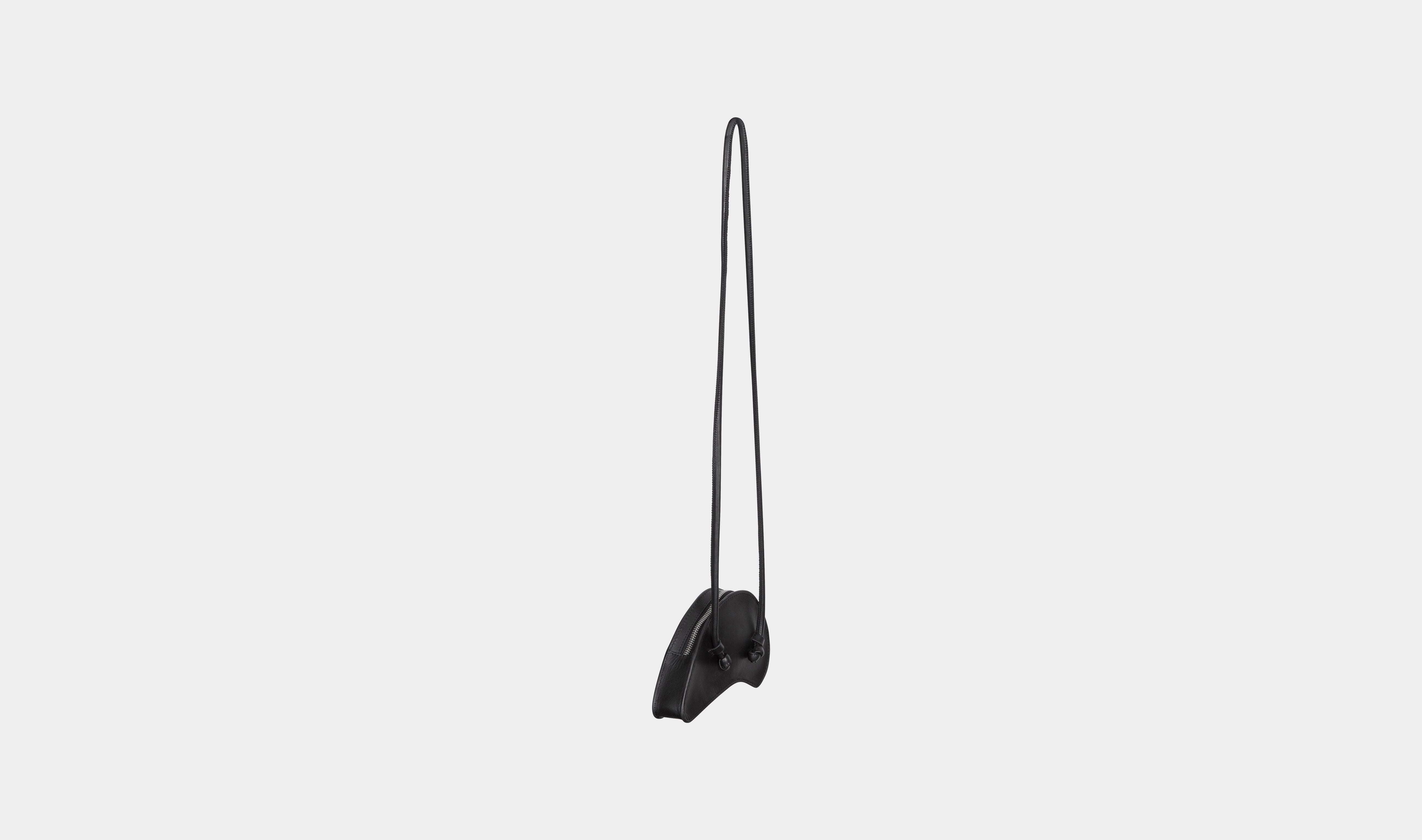 HE, product: CONCAVE POUCH (Fig. 7)