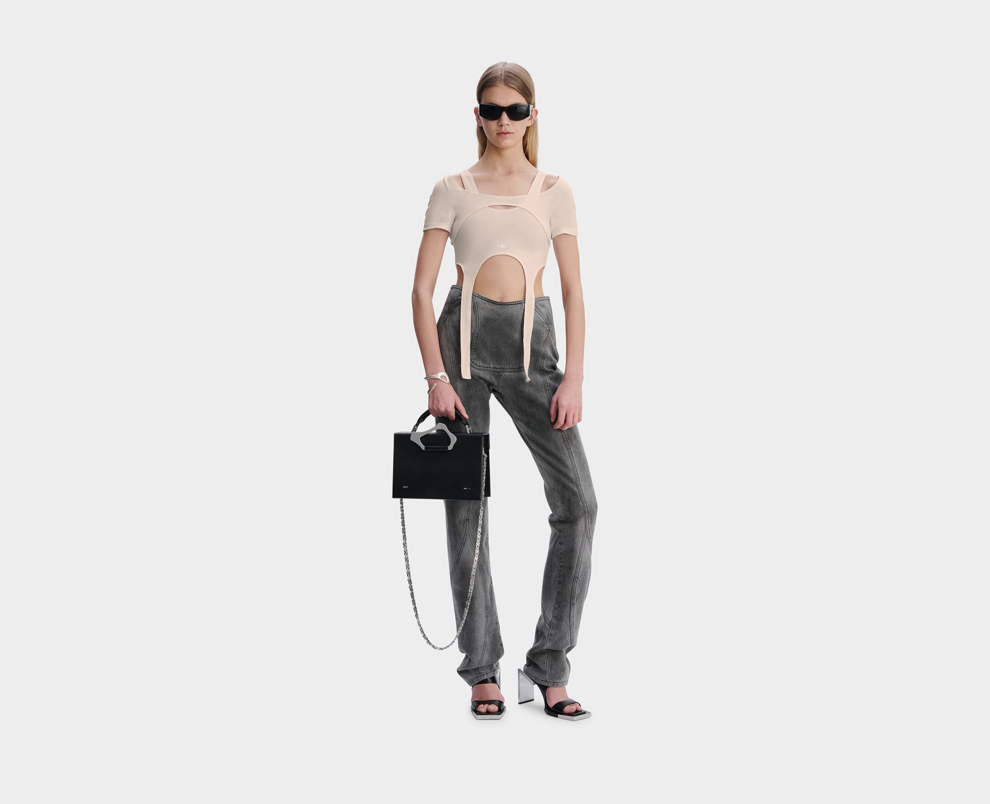 HE, product: HAIL HARNESS TOP (Fig. 3)