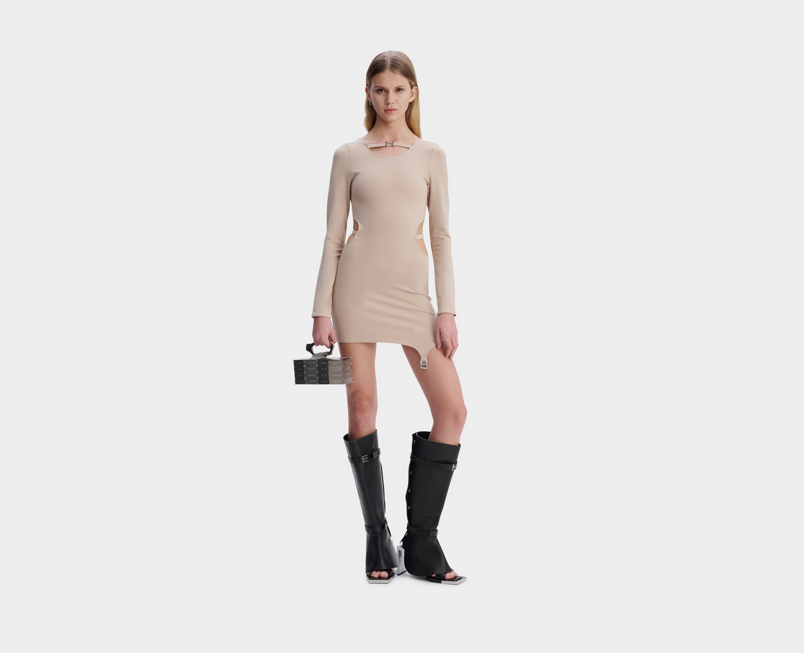HE, product: ORDERLY JERSEY DRESS (Fig. 3)