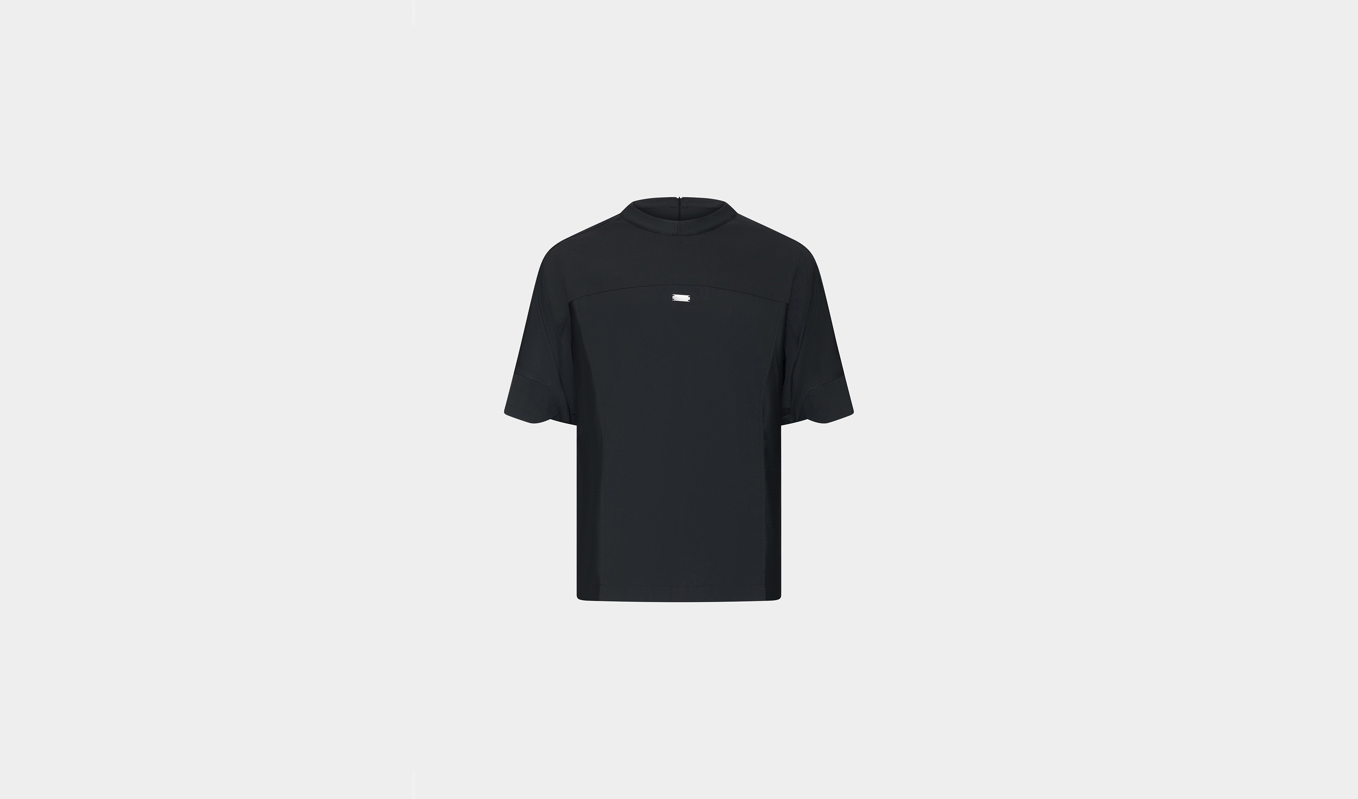HE, product: TECHNICAL T-SHIRT (Fig. 1)