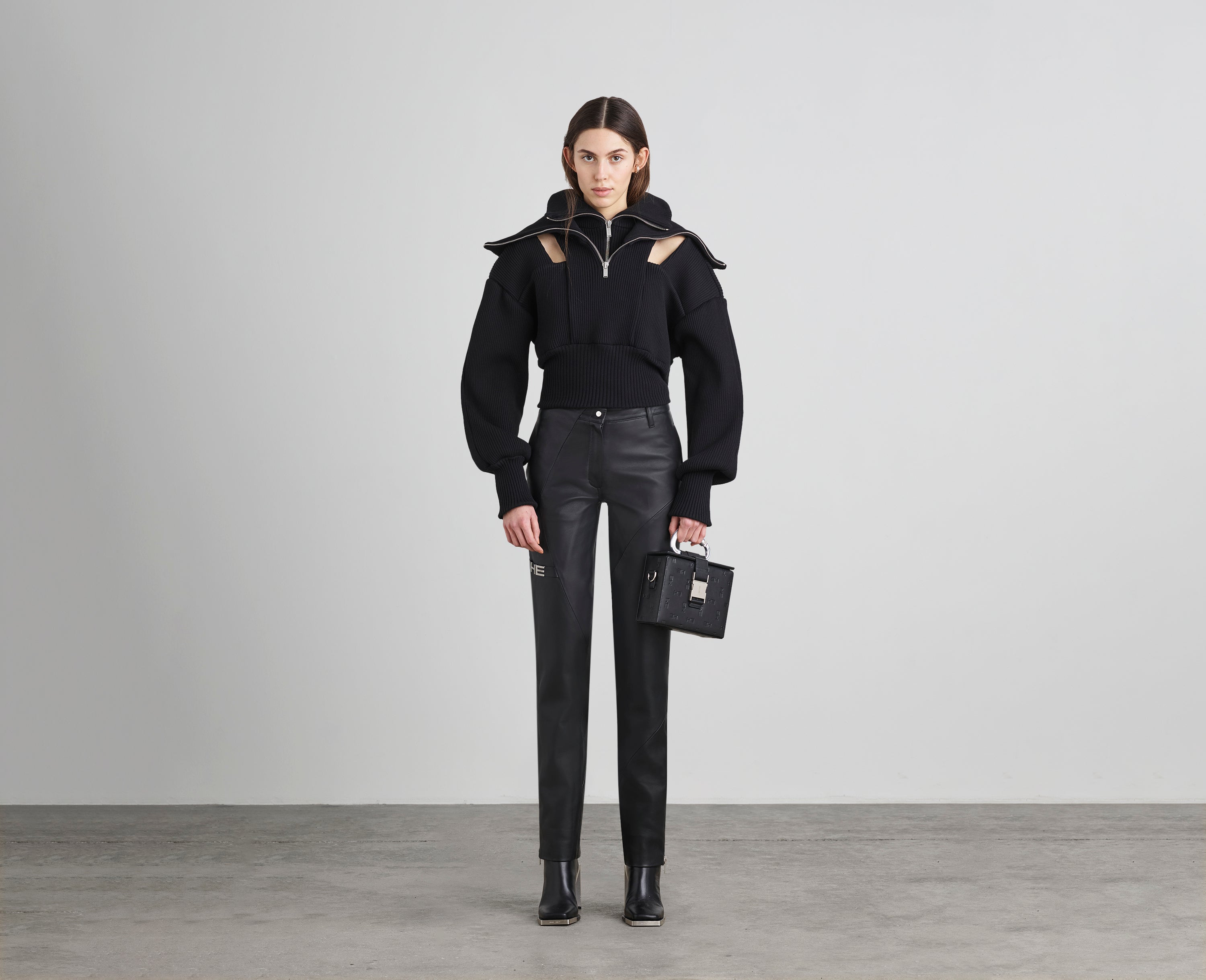 HE, product: DOUBLE COLLAR KNIT (Fig. 2)