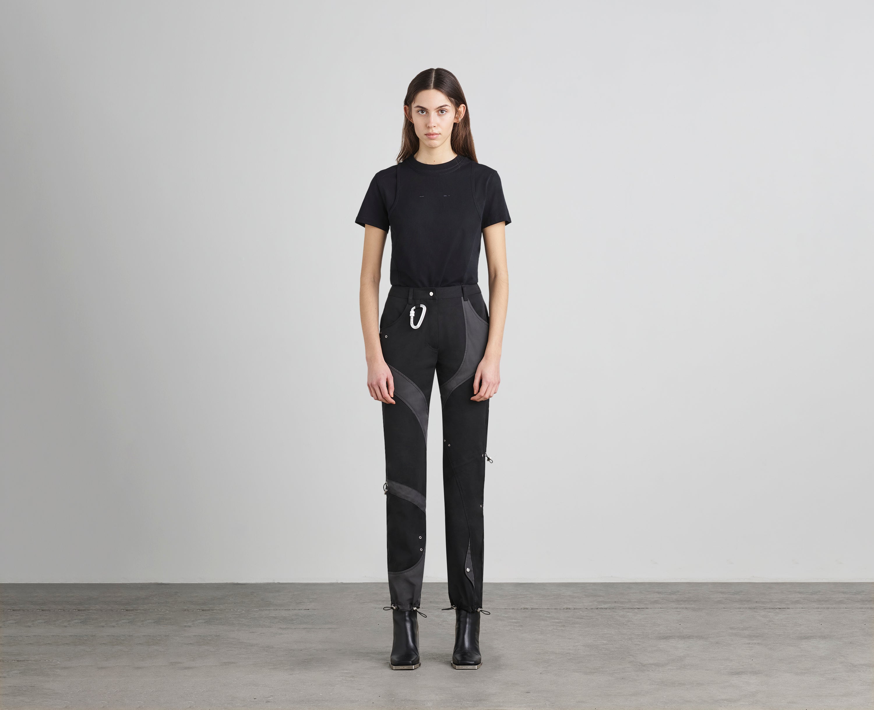 HE, product: LAYERED LOGO T-SHIRT (Fig. 2)