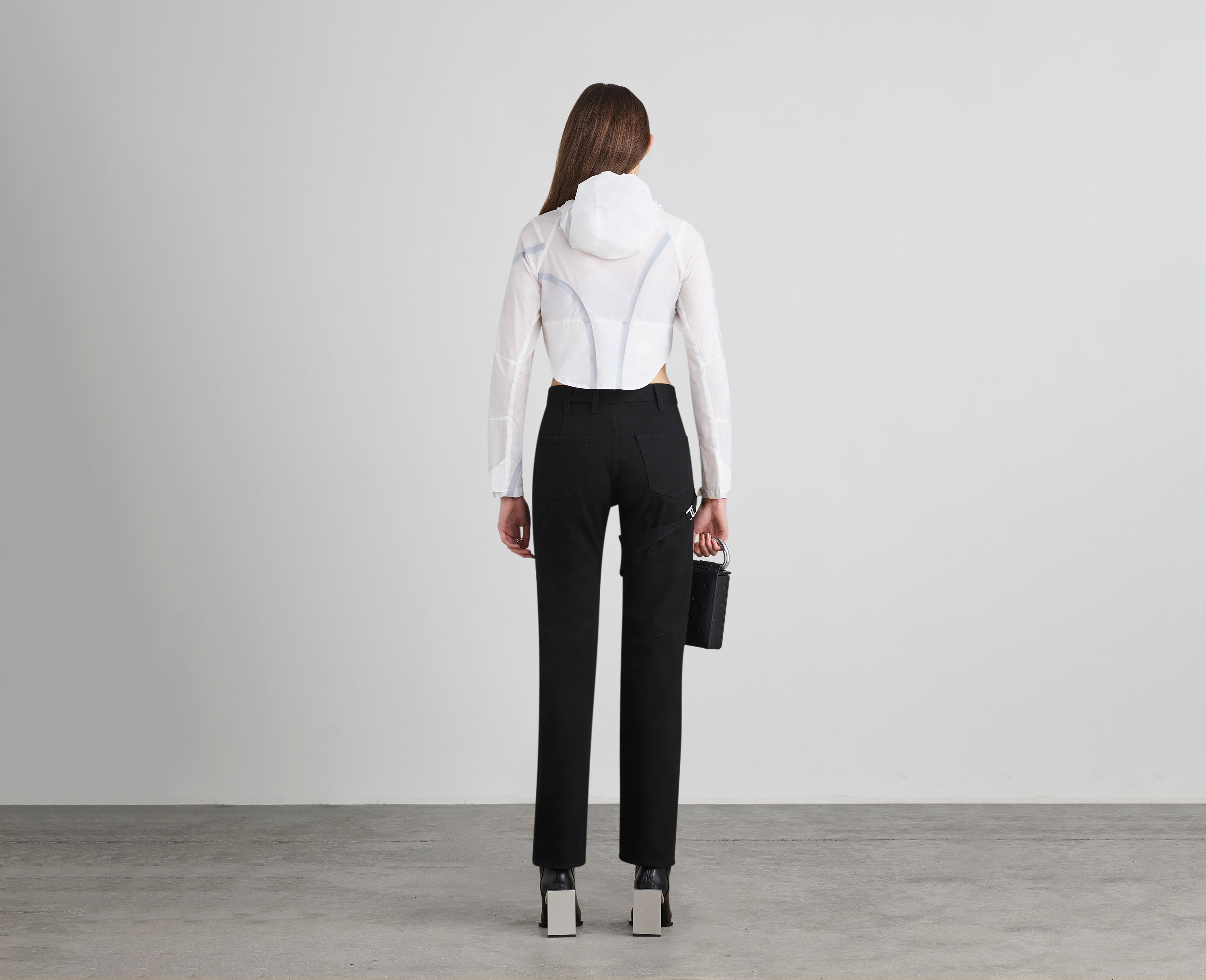 HE, product: TAPE SEAMS JACKET (Fig. 3)