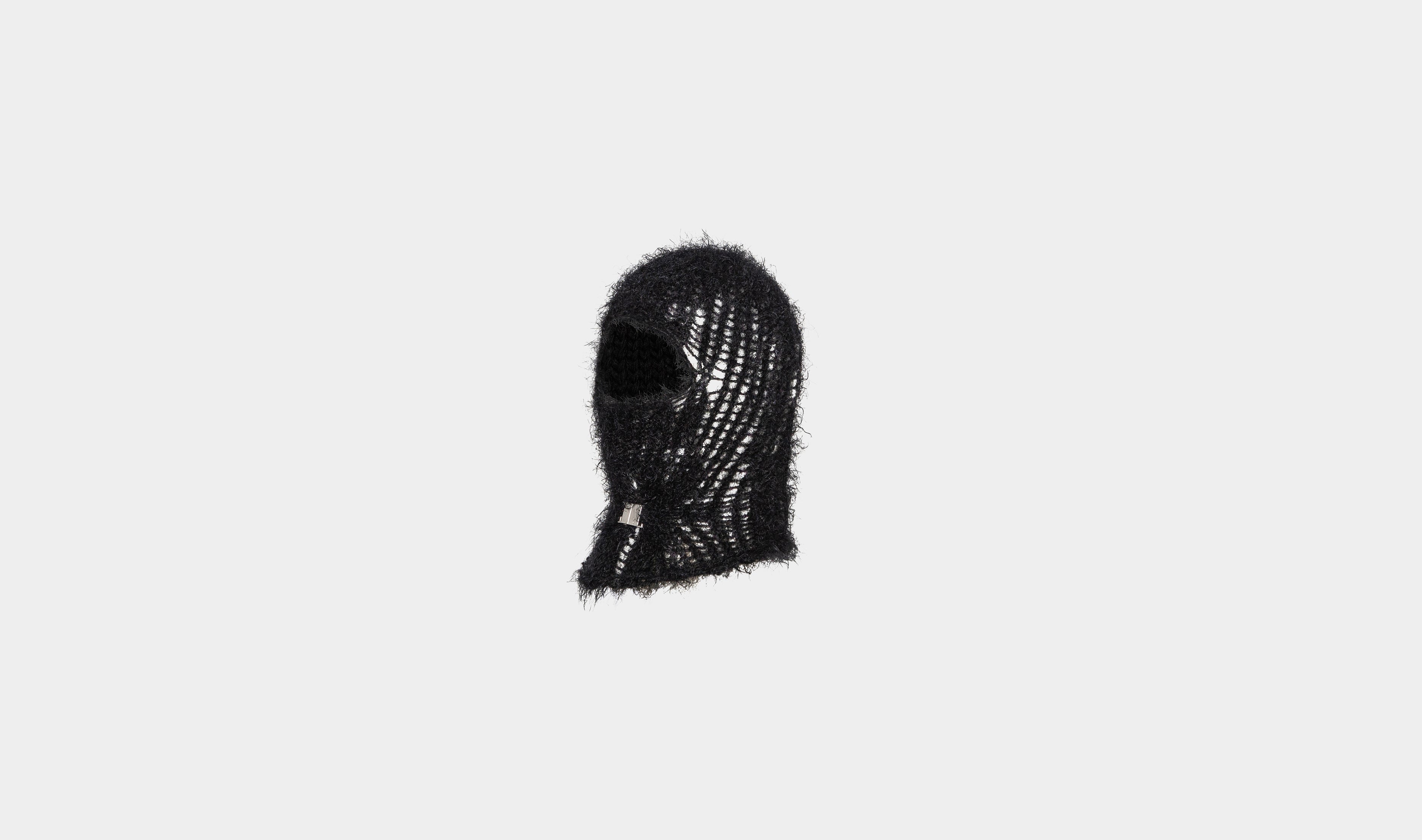 HE, product: COMITY BALACLAVA (Fig. 5)