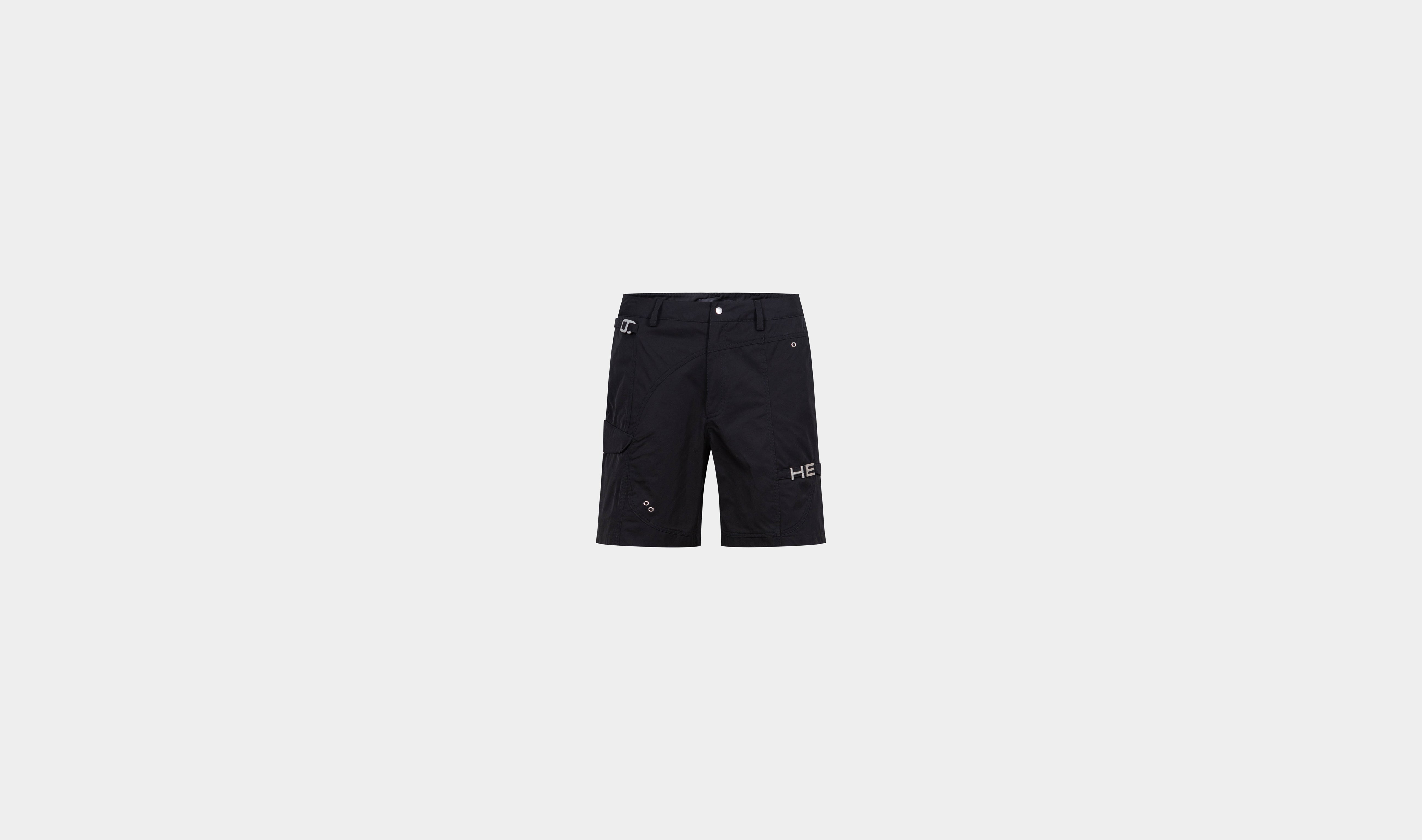 HE, product: MINIMAL TWILL CARGO SHORTS (Fig. 1)