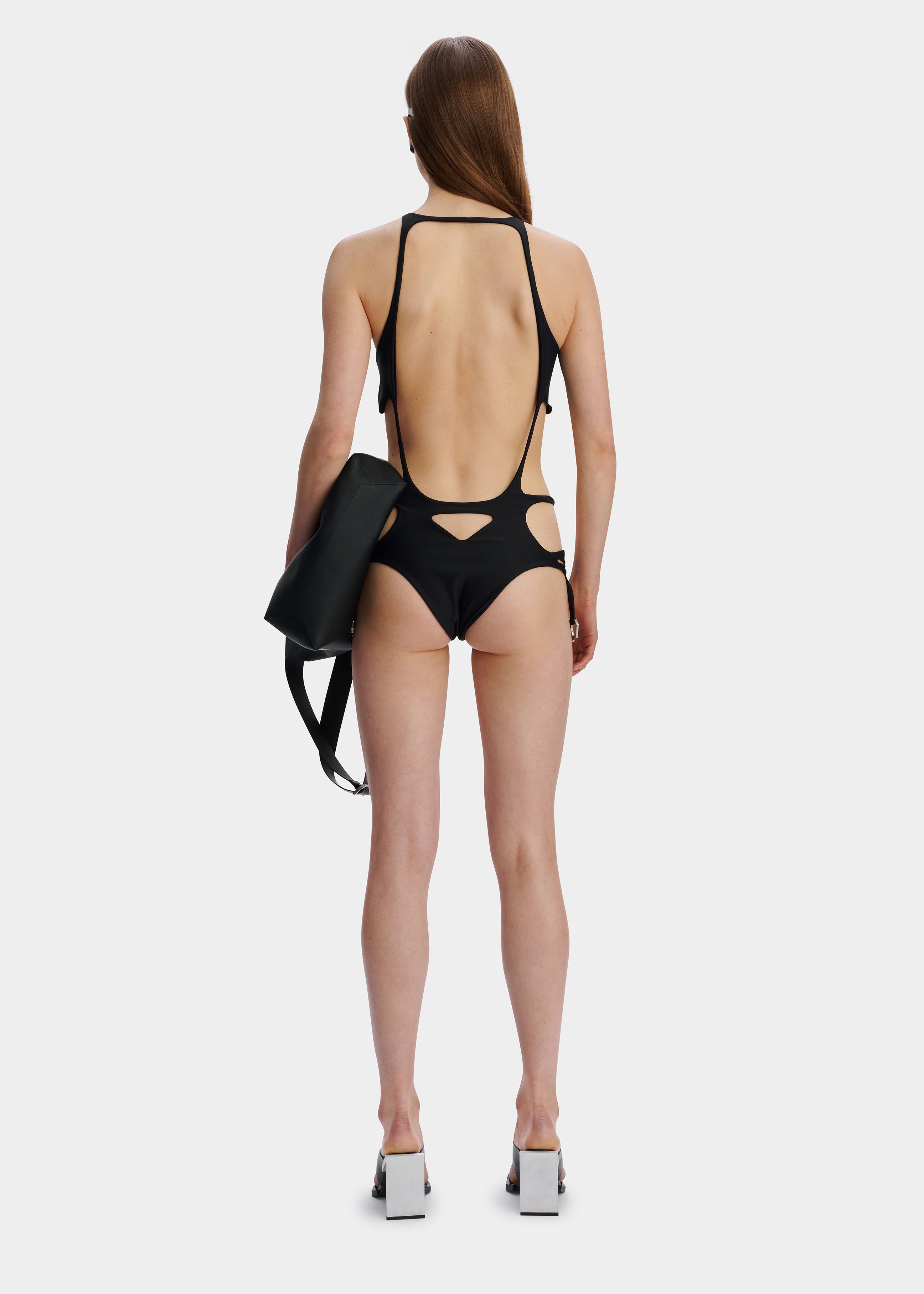 HE, product: CASCADE ONE PIECE (Fig. 6)