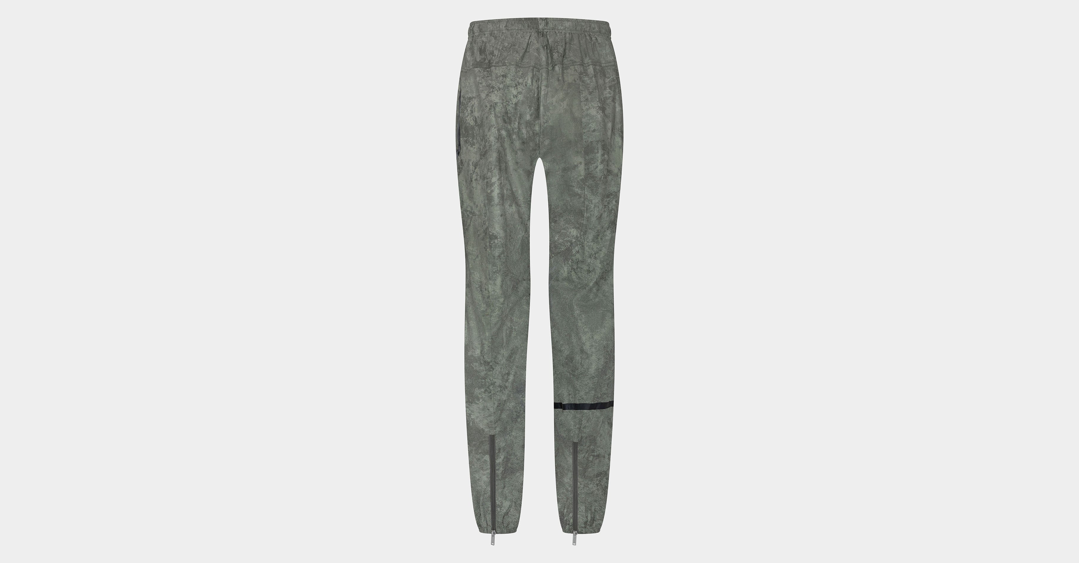 HE, product: TRACK PANTS (Fig. 4)